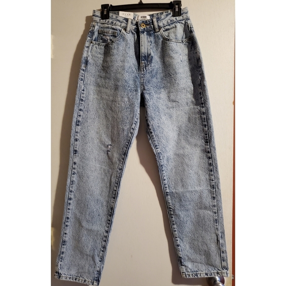 Cotton On High Rise Distressed Mom Jeans - Picture 7 of 14